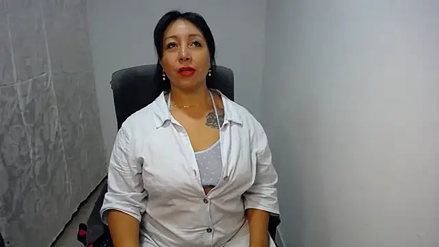 soyElena46 online show from March 5, 11:51 am