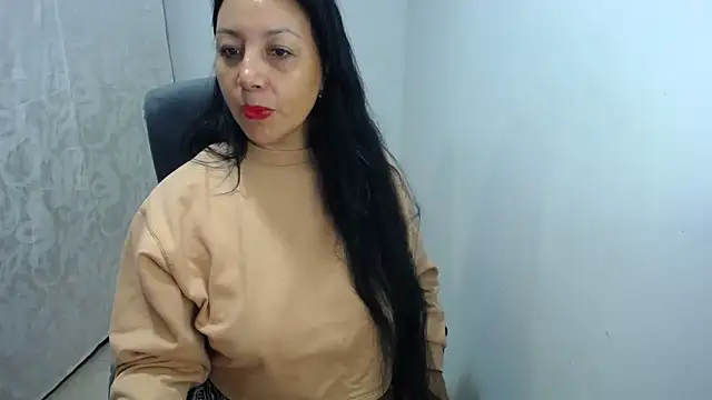 soyElena46 online show from May 1, 11:15 am