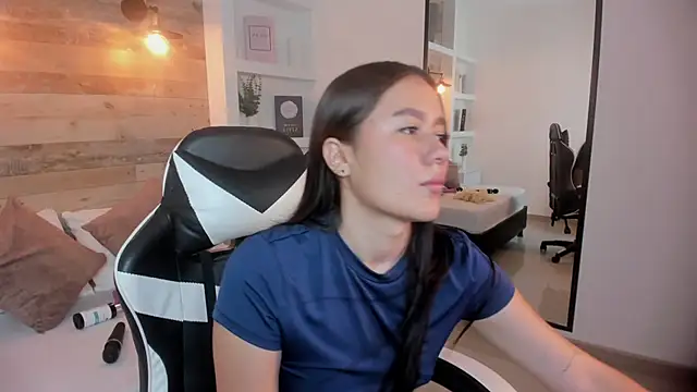 Snapshot of mia_slora chatting on July 15, 12:45 pm mia slora online show from July 15, 12:45 pm