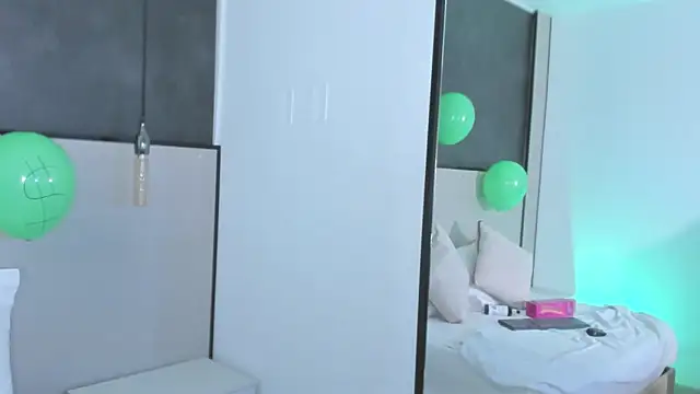 mia slora online show from March 17, 12:19 pm