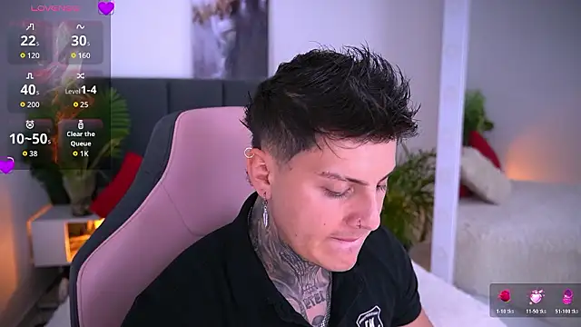 Snapshot of goldenatlasX chatting on February 23, 6:08 pm goldenatlasX online show from February 23, 6:08 pm