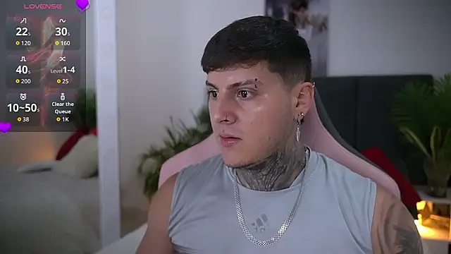 Snapshot of goldenatlasX chatting on February 3, 12:54 am goldenatlasX online show from February 3, 12:54 am