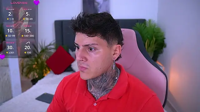 Snapshot of goldenatlasX chatting on February 25, 9:25 pm goldenatlasX online show from February 25, 9:25 pm