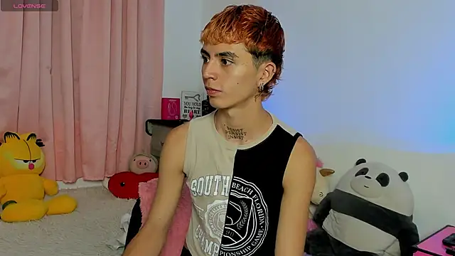 Maiky Cooper01 online show from March 15, 9:38 am