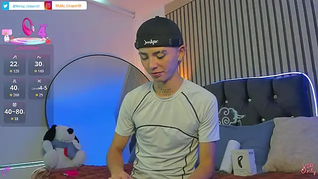Snapshot of Maiky_Cooper01 chatting on July 13, 6:40 pm Maiky Cooper01 online show from July 13, 6:40 pm