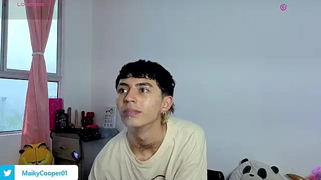 Maiky Cooper01 online show from March 30, 1:12 pm