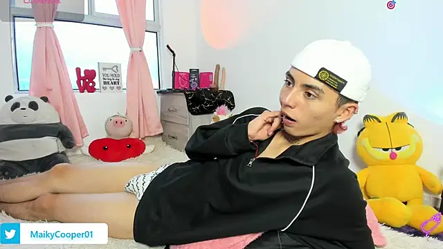 Maiky Cooper01 online show from February 26, 8:53 pm