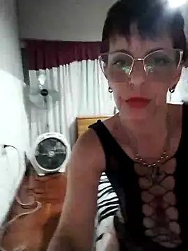 Juguetonafogosa5 online show from February 24, 3:51 am