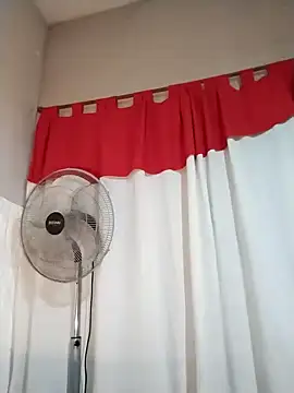 Juguetonafogosa5 online show from March 22, 5:10 am