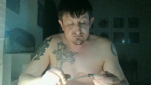 Snapshot of 2flimsy chatting on May 15, 9:51 am 2flimsy online show from May 15, 9:51 am