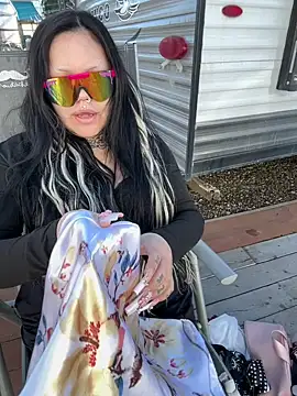 Snapshot of BaByDollxChloe chatting on February 12, 8:52 pm BaByDollxChloe online show from February 12, 8:52 pm