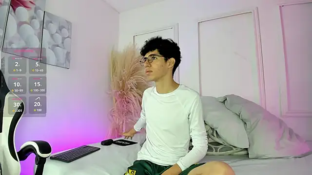 ian and austin online show from January 14, 12:20 pm