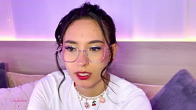 AliceeBloom online show from February 1, 10:46 am