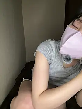 Snapshot of rin_15 chatting on June 7, 1:11 am rin 15 online show from June 7, 1:11 am