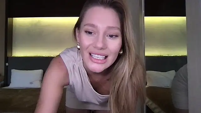 Snapshot of Stella_muse chatting on February 24, 5:30 am Stella muse online show from February 24, 5:30 am