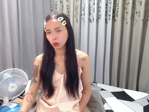 Snapshot of LOVELYMAYUMIE chatting on December 7, 1:57 pm LOVELYMAYUMIE online show from December 7, 1:57 pm