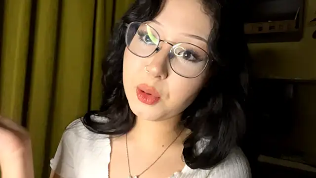 KateWhisp online show from January 13, 6:45 pm