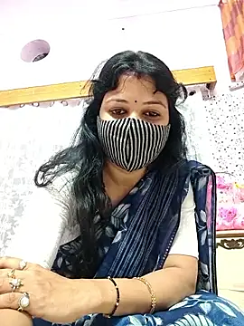 Priyaji7575 online show from February 13, 5:51 am