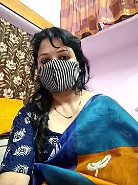 Priyaji7575 online show from January 14, 7:45 am