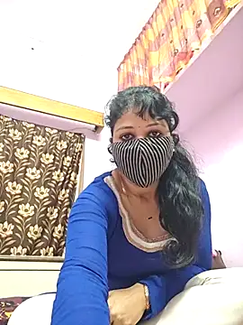 Priyaji7575 online show from February 9, 5:05 am