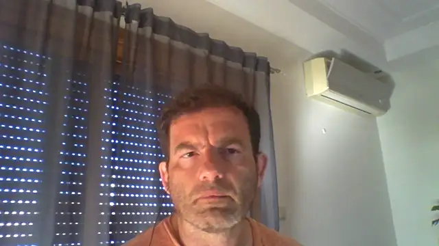 Snapshot of _grj1 chatting on June 17, 7:52 am grj1 online show from June 17, 7:52 am