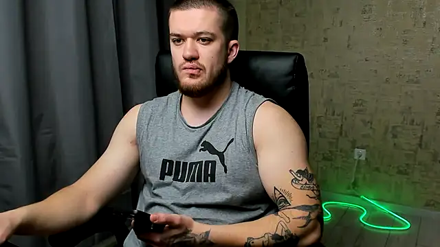 Snapshot of Well_boy chatting on January 12, 5:36 am Well boy online show from January 12, 5:36 am