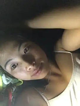 Snapshot of sun-shii chatting on May 17, 9:48 pm sun-shii online show from May 17, 9:48 pm