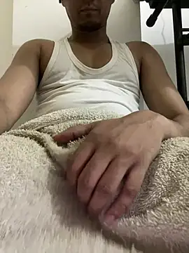 Uzieham22 online show from April 24, 2:30 pm