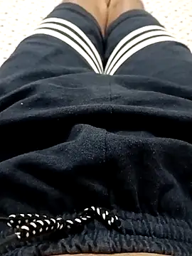 Uzieham22 online show from April 8, 6:20 pm