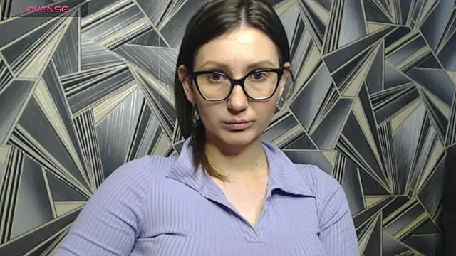 Snapshot of NikkiKiss___ chatting on February 18, 1:25 am NikkiKiss online show from February 18, 1:25 am