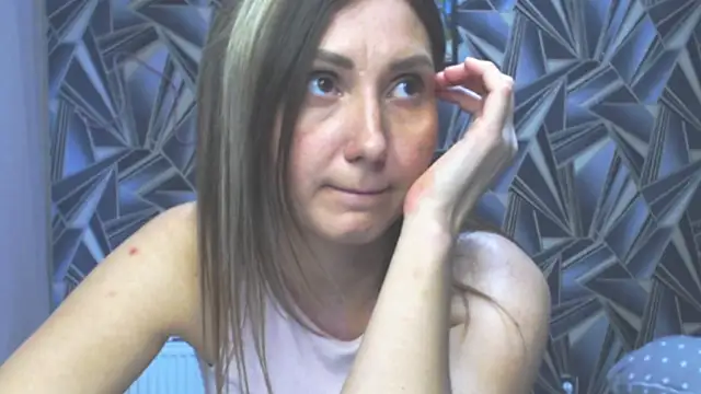 NikkiKiss    online show from April 13, 11:47 am