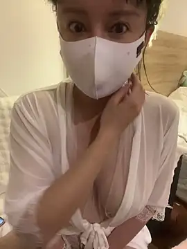 Snapshot of Mia-zhan chatting on March 1, 11:27 pm Mia-zhan online show from March 1, 11:27 pm