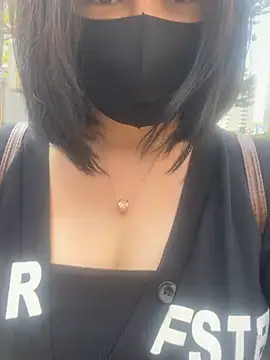 Snapshot of Mia-zhan chatting on February 19, 4:53 am Mia-zhan online show from February 19, 4:53 am