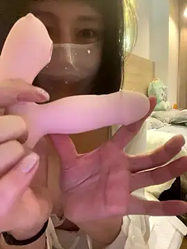 Snapshot of Mia-zhan chatting on January 18, 9:51 pm Mia-zhan online show from January 18, 9:51 pm