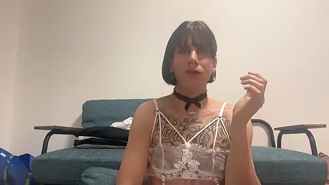 AlessiaXXX2000 online show from January 15, 8:01 pm