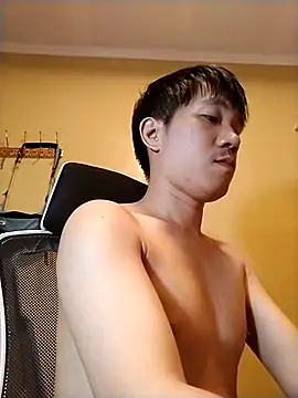 asian guy67 online show from April 27, 1:53 pm