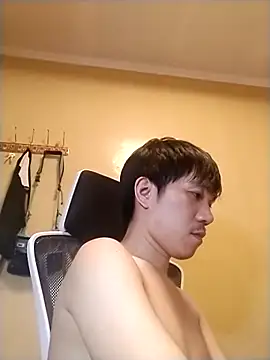 asian guy67 online show from May 15, 4:27 pm