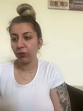 dalia0710 online show from April 16, 11:33 am