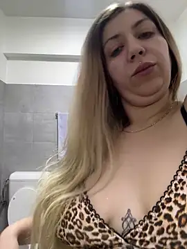 dalia0710 online show from February 28, 1:00 pm