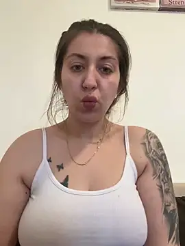 dalia0710 online show from March 29, 12:40 pm