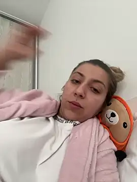 dalia0710 online show from April 30, 10:44 am