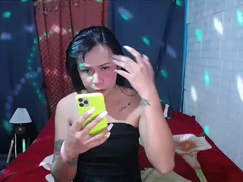 Snapshot of BriannaCruz24 chatting on July 10, 11:32 am BriannaCruz24 online show from July 10, 11:32 am