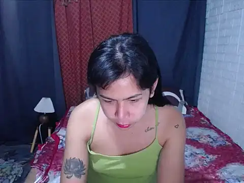 Snapshot of BriannaCruz24 chatting on June 22, 12:13 pm BriannaCruz24 online show from June 22, 12:13 pm