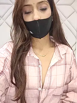 TrendyTales  online show from January 15, 1:58 pm