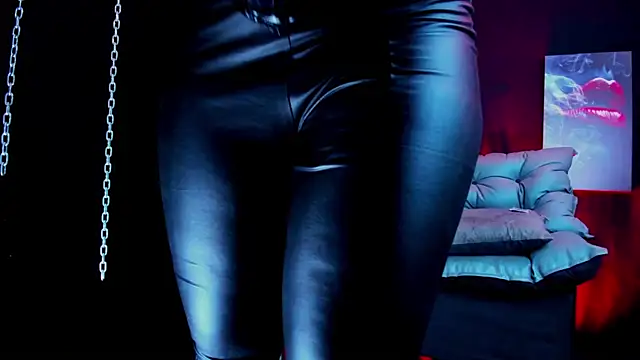 LucyStonne online show from April 1, 12:06 pm