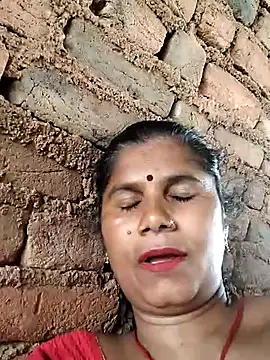 Snapshot of Hot_di97 chatting on June 10, 4:35 am Hot di97 online show from June 10, 4:35 am