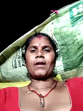 Snapshot of Hot_di97 chatting on June 27, 2:56 pm Hot di97 online show from June 27, 2:56 pm