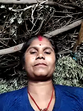 Snapshot of Hot_di97 chatting on June 3, 2:44 pm Hot di97 online show from June 3, 2:44 pm