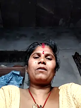 Hot di97 online show from May 11, 1:45 pm