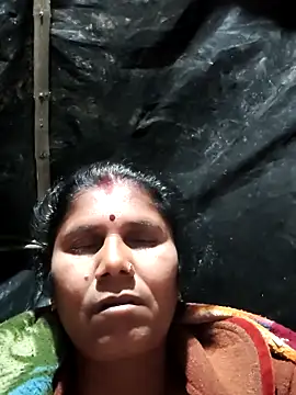 Hot di97 online show from February 13, 8:42 pm